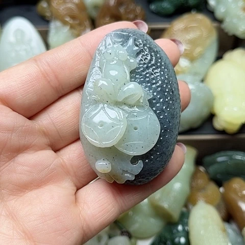 颈饰未镶嵌和田玉