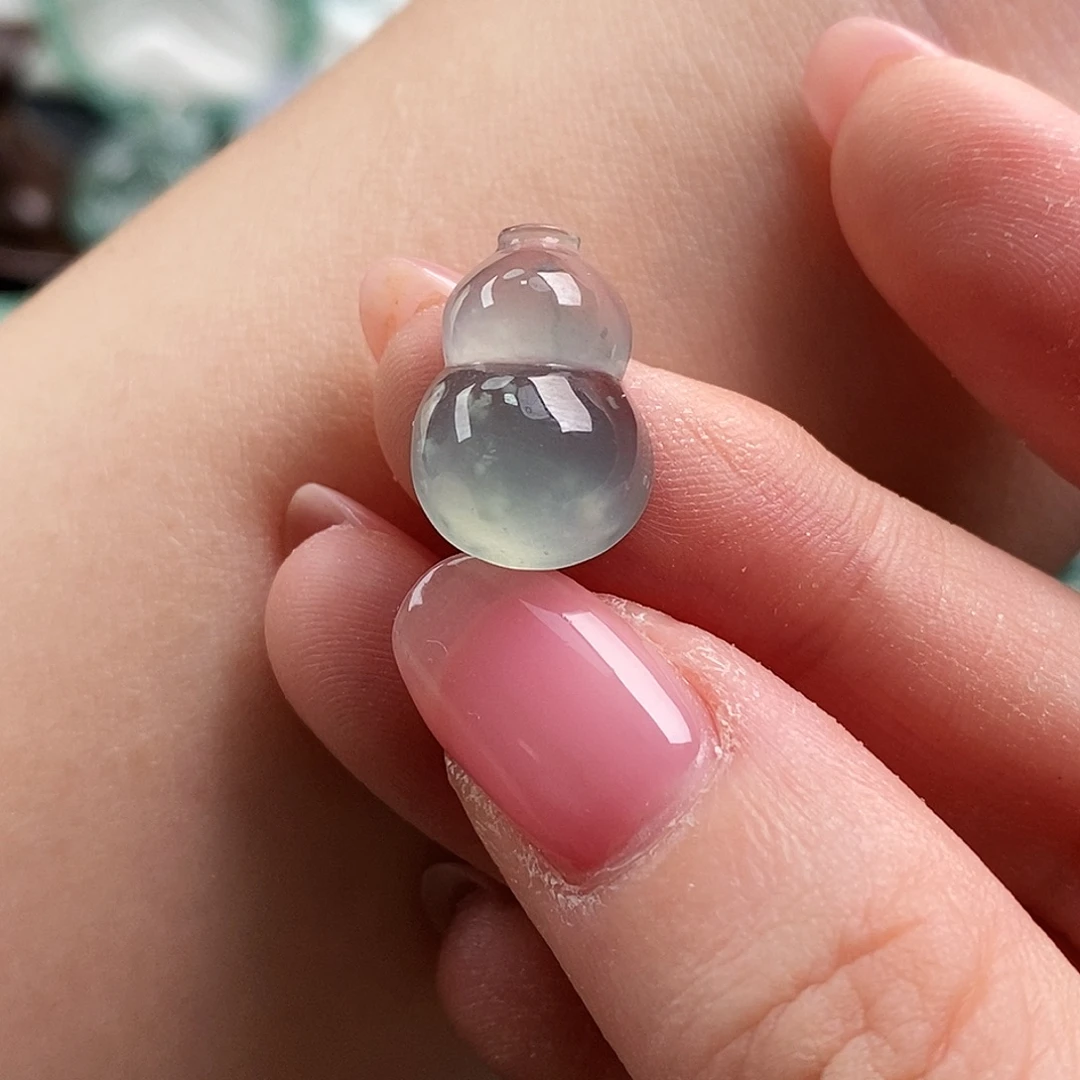 ****饼颈饰未镶嵌翡翠葫芦