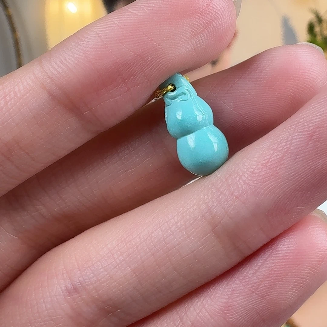 绿松石未镶嵌挂件