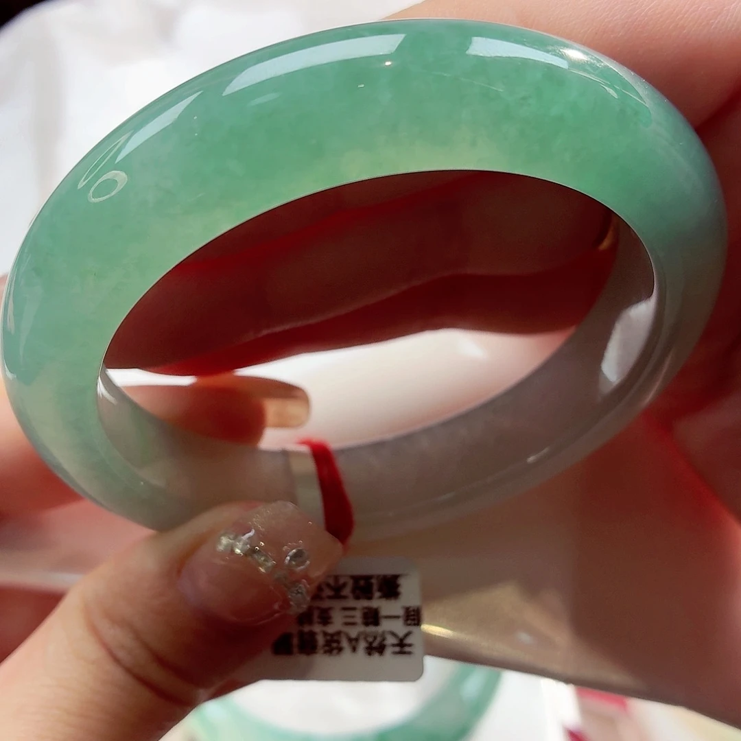 翡翠未镶嵌手镯88-13