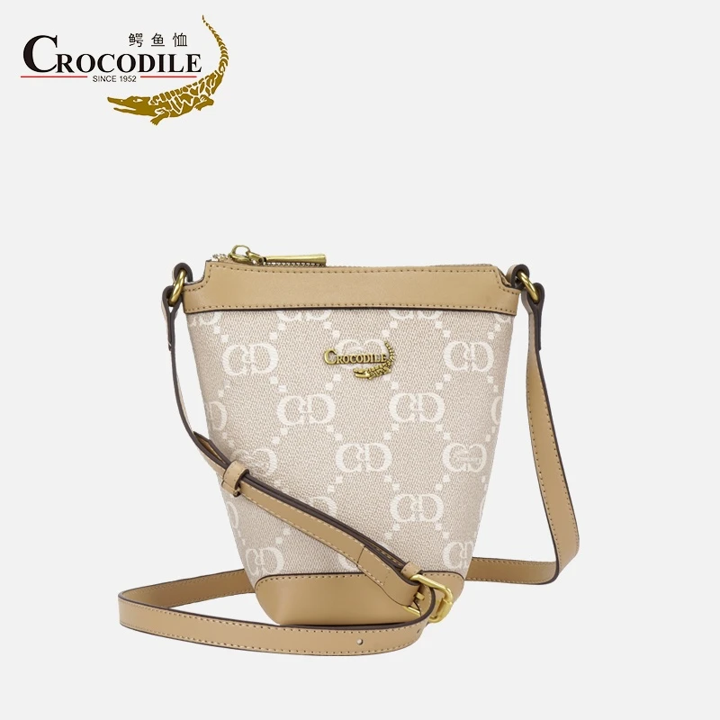 鳄鱼恤CB00017鳄鱼恤双C专用面料杯子包卡其色女包