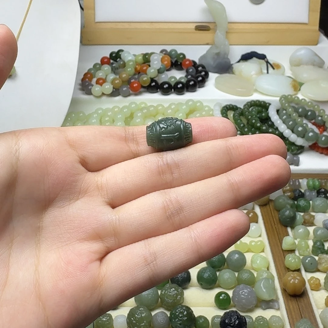 和田玉未镶嵌珠宝半成品?和田玉新疆料六字14-19