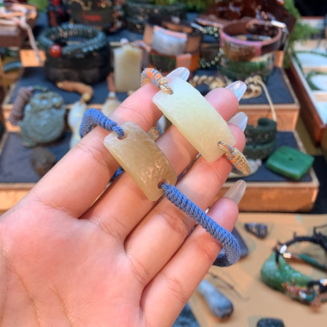 和田玉（糖玉）未镶嵌挂件