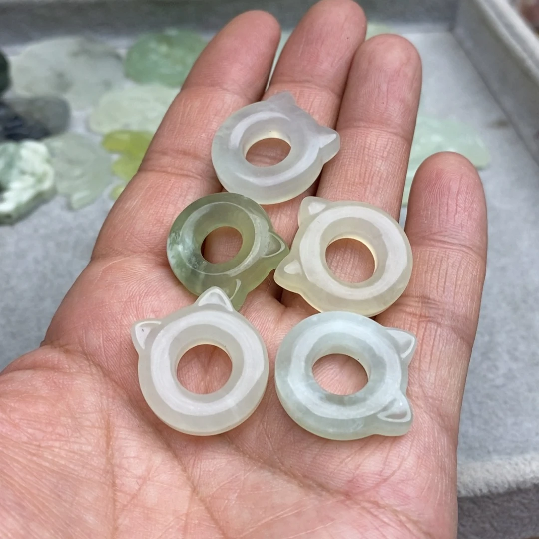 岫玉纯天然岫玉假一赔十，未镶嵌再****了