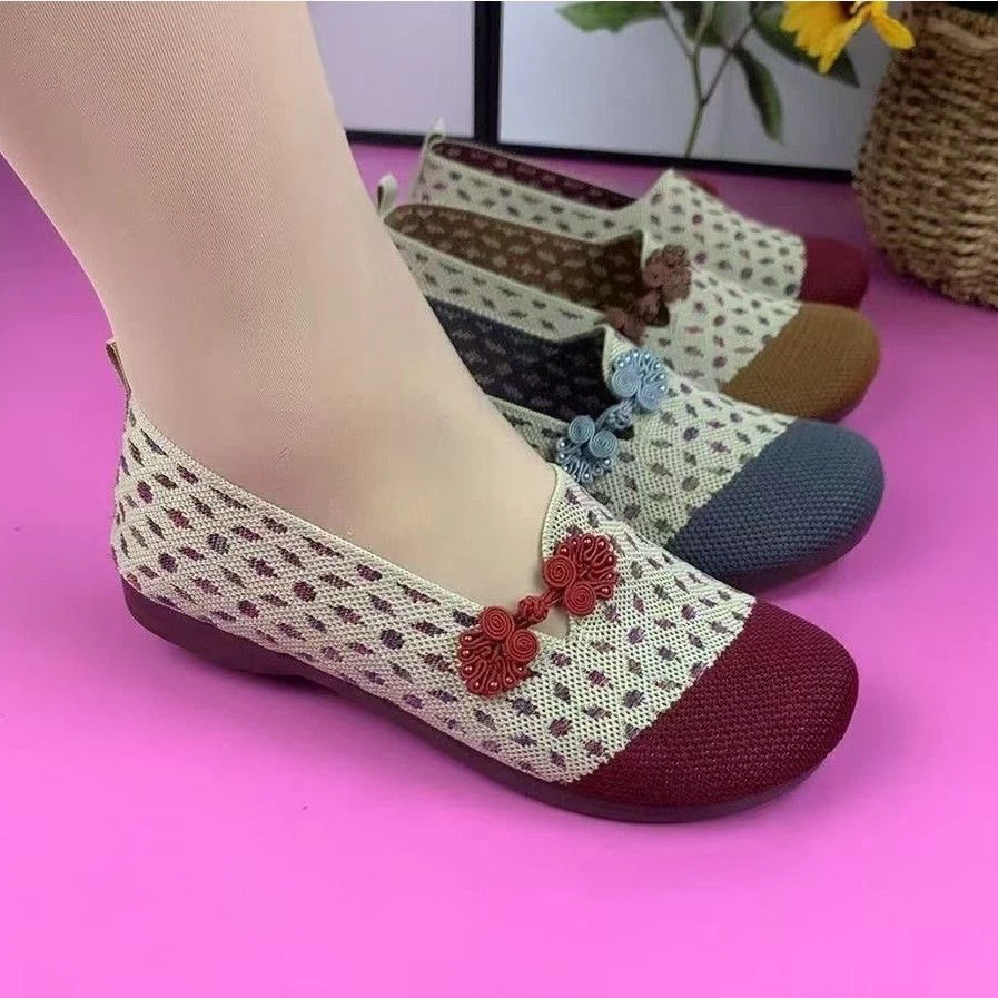 老北京布鞋春夏中老年平底防滑透气时尚百搭软底民族风休闲妈妈鞋