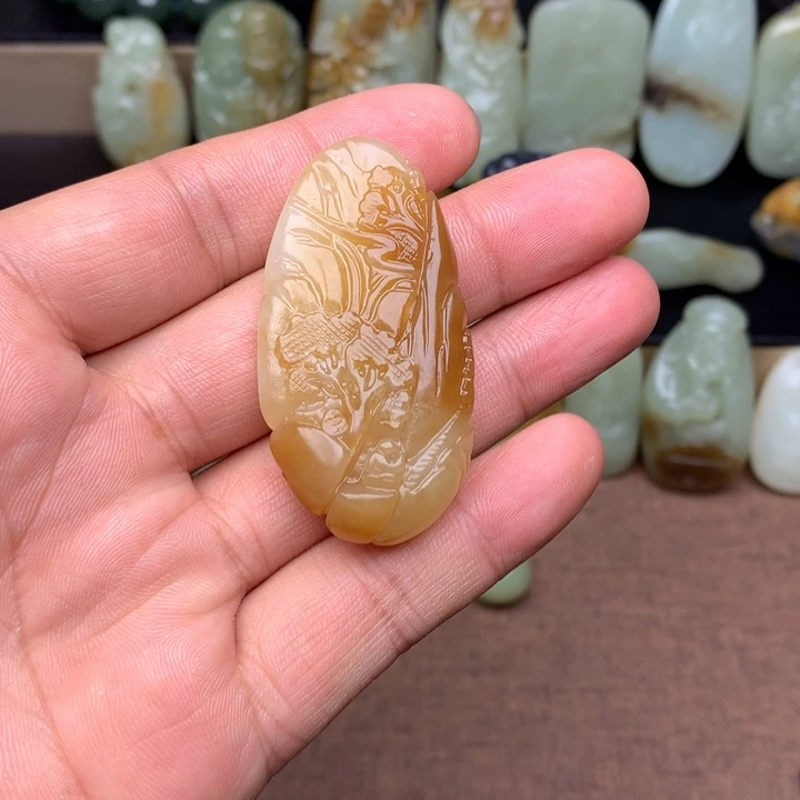 和田玉（糖玉）未镶嵌颈饰