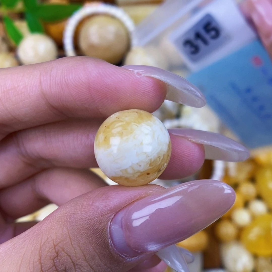 未镶嵌琥珀珠宝奇石15.3 粉