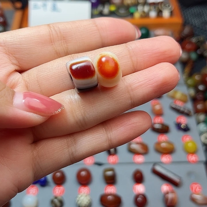 未镶嵌玛瑙/玉髓珠宝半成品皮****