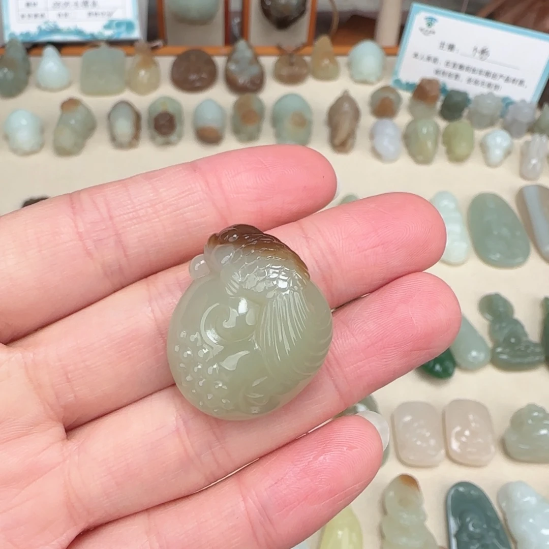 ≒****和田玉未镶嵌颈饰
