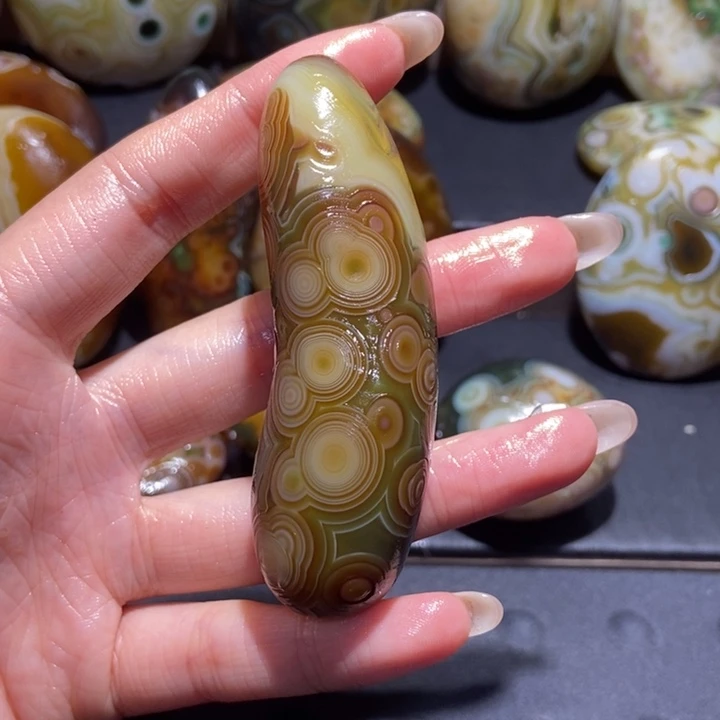 【闪购商品】未镶嵌玛瑙/玉髓珠宝奇石i