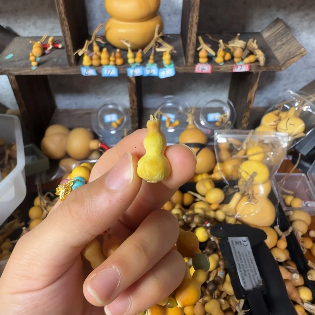 .***葫芦打孔后不退不换！