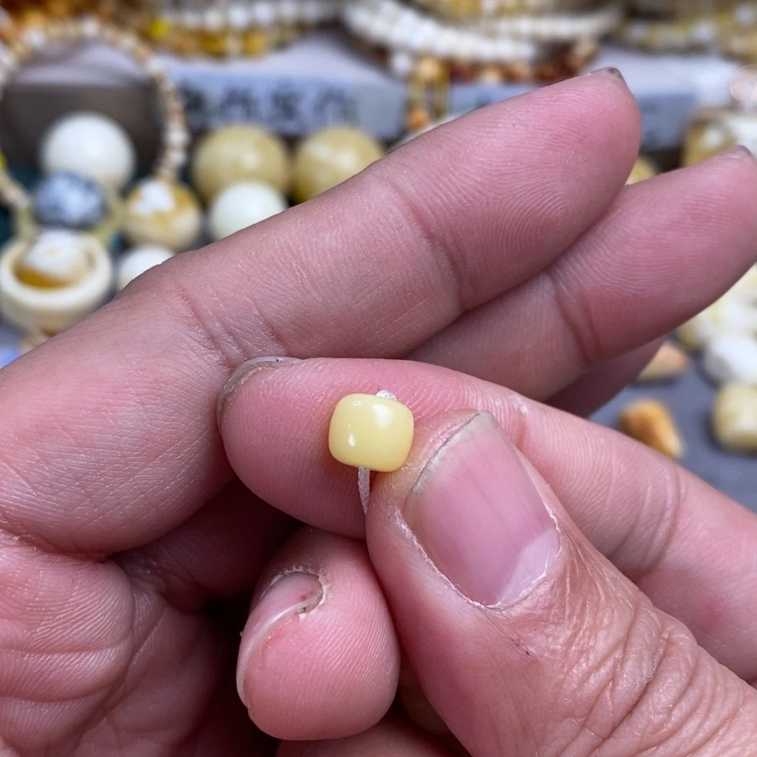 琥珀裸石未镶嵌欢*锅老型7.6mm