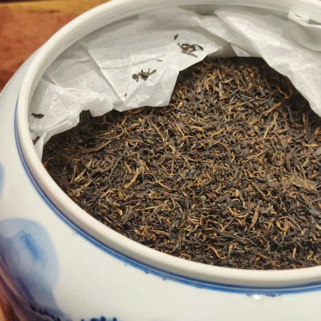 2004年乔木茶王撒面料 烟韵回甘持久生津  普洱生散茶 48g