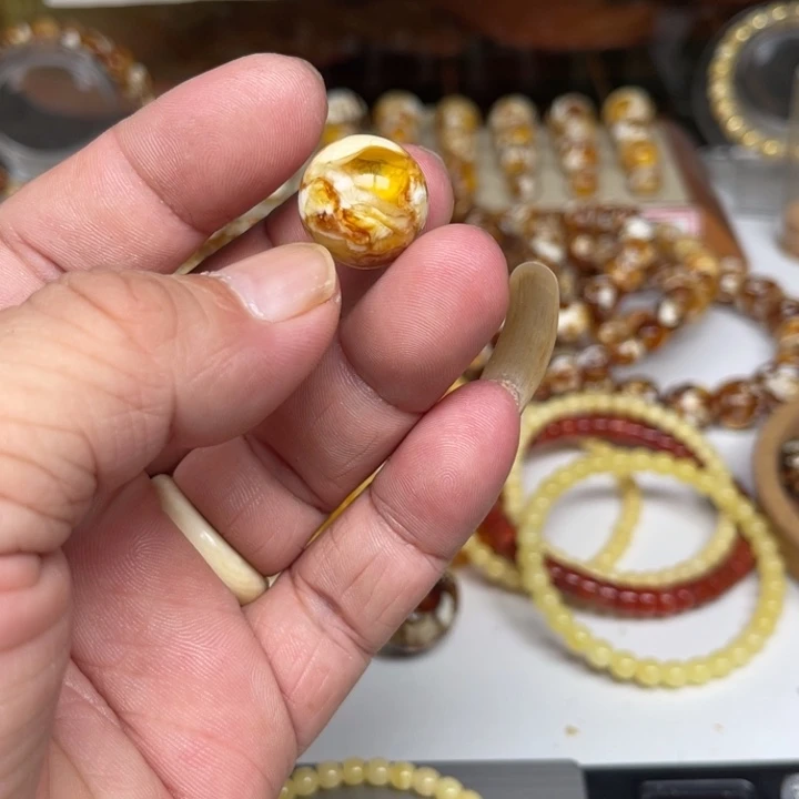 琥珀未镶嵌裸石25号