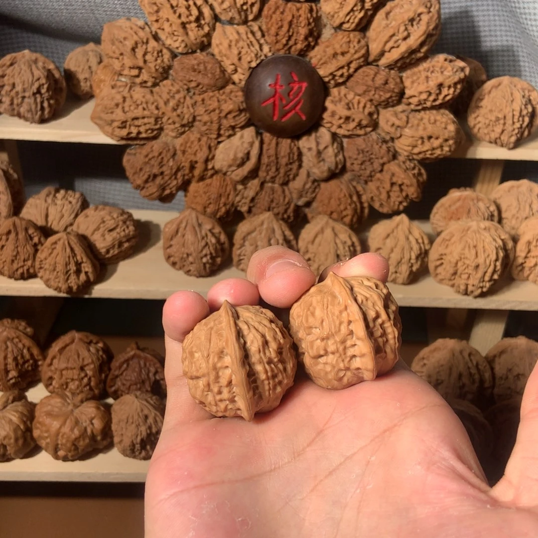 瓷娃娃文玩核桃全品45