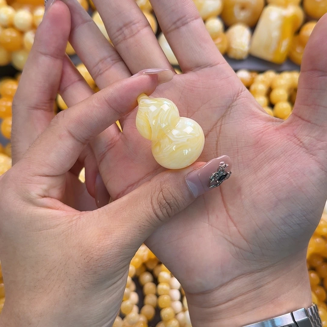 蜜蜡未镶嵌珠宝奇石13.3g