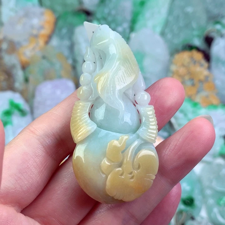 吊坠(不含链)未镶嵌翡翠