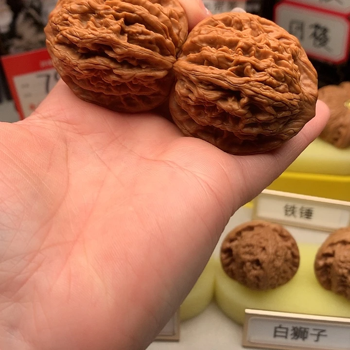 文玩核桃吊坠42尺全品虎头723号