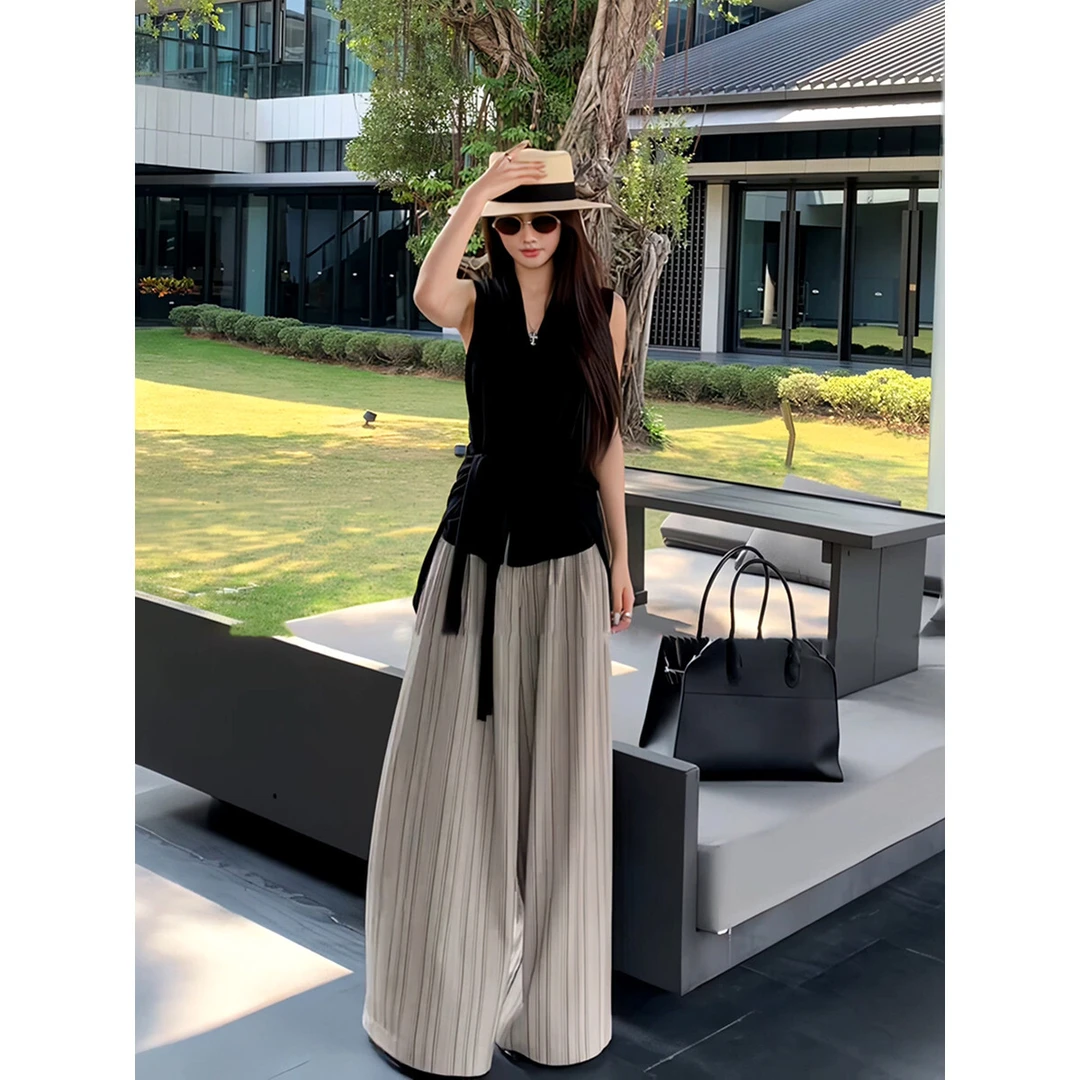 夏季法式气质黑色薄款领针织马甲背心+宽松休闲条纹阔腿裤两件套