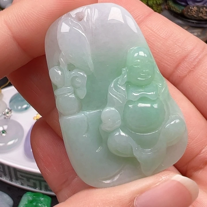 翡翠未镶嵌颈饰佛公吊坠