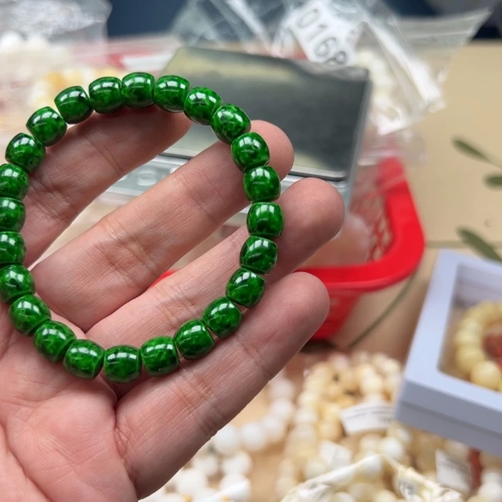 白玉菩提手串绿色0227