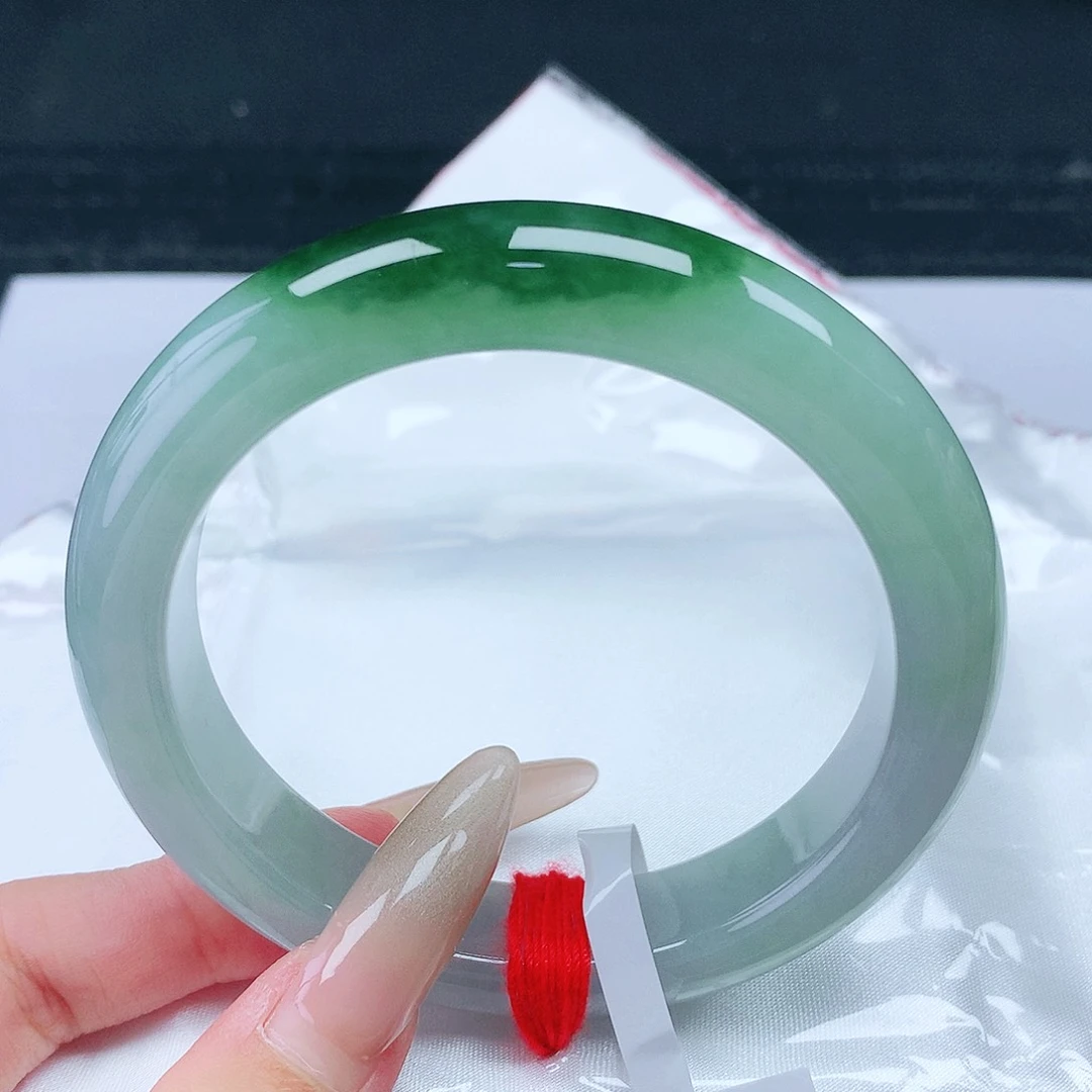 翡翠手镯未镶嵌58圈