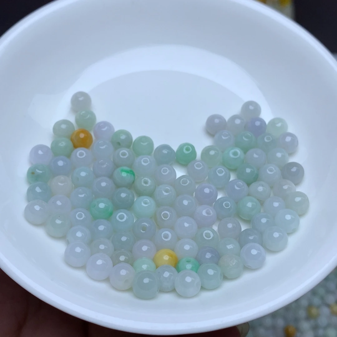 【闪购商品】翡翠手链未镶嵌卡5.7淡三彩100个