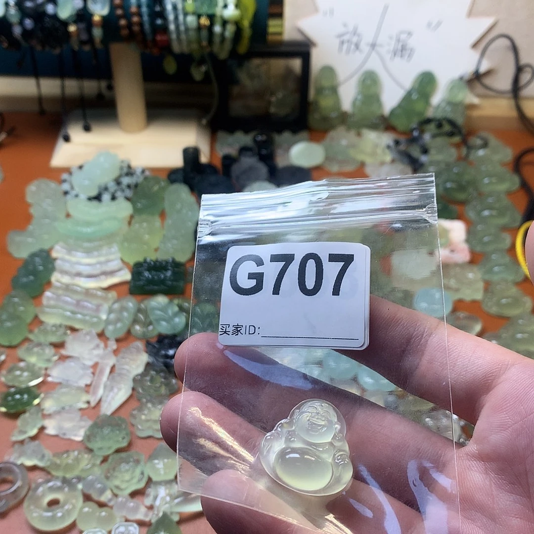 纯***螂蛇纹石玉未镶嵌颈饰