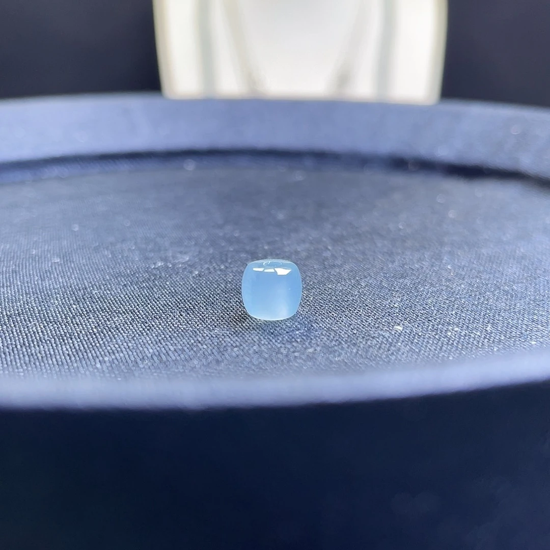 翡翠散珠天然A货翡翠卡6直切一颗