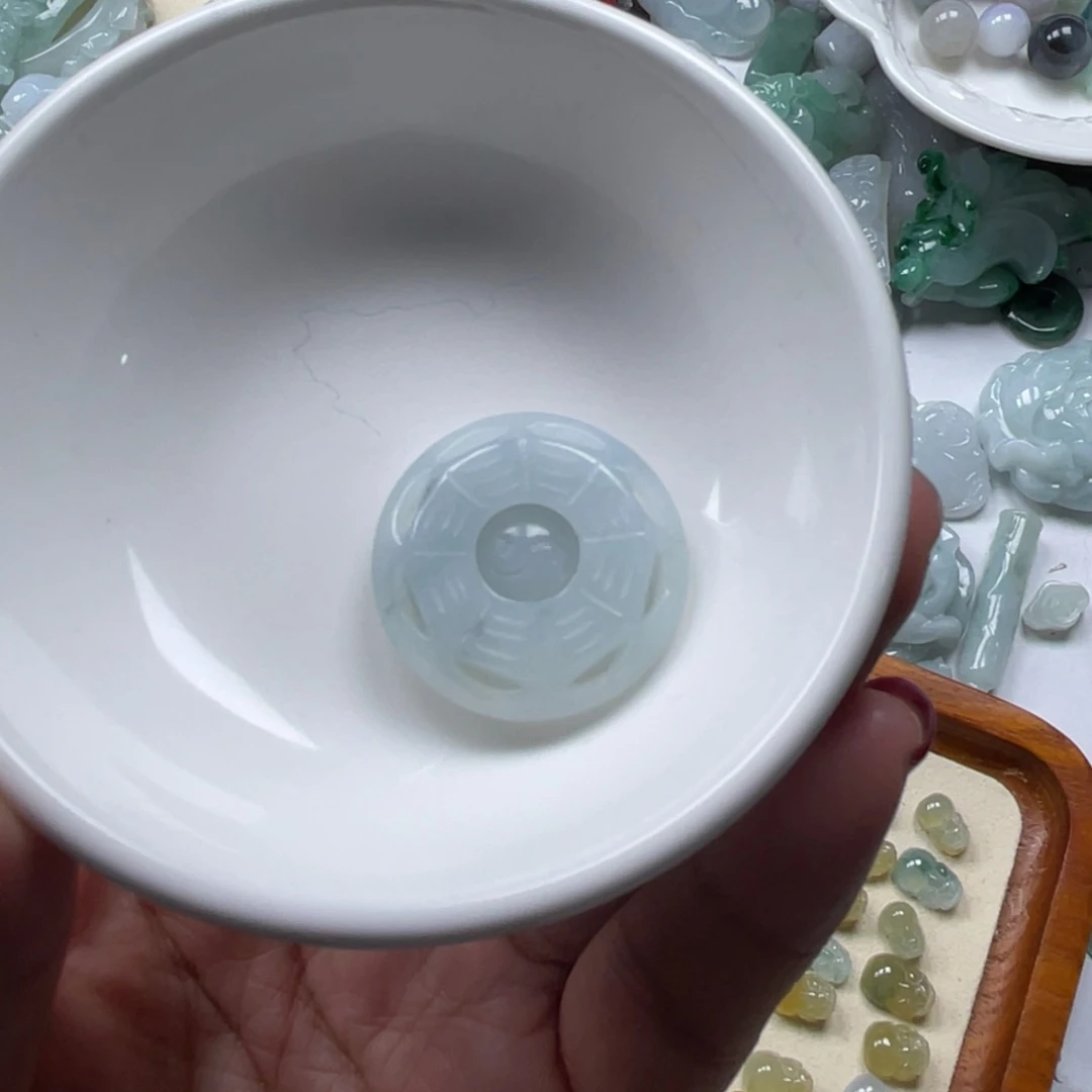 翡翠颈饰未镶嵌689887654