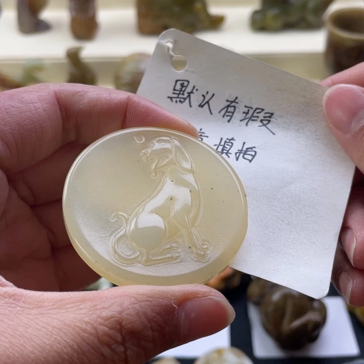 蛇纹石玉颈饰未镶嵌96