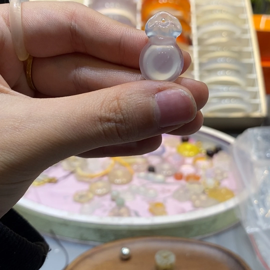 王***怂玛瑙/玉髓未镶嵌手镯