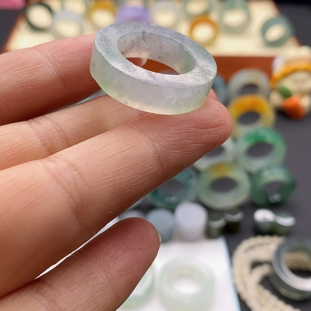 定制翡翠未镶嵌翡翠