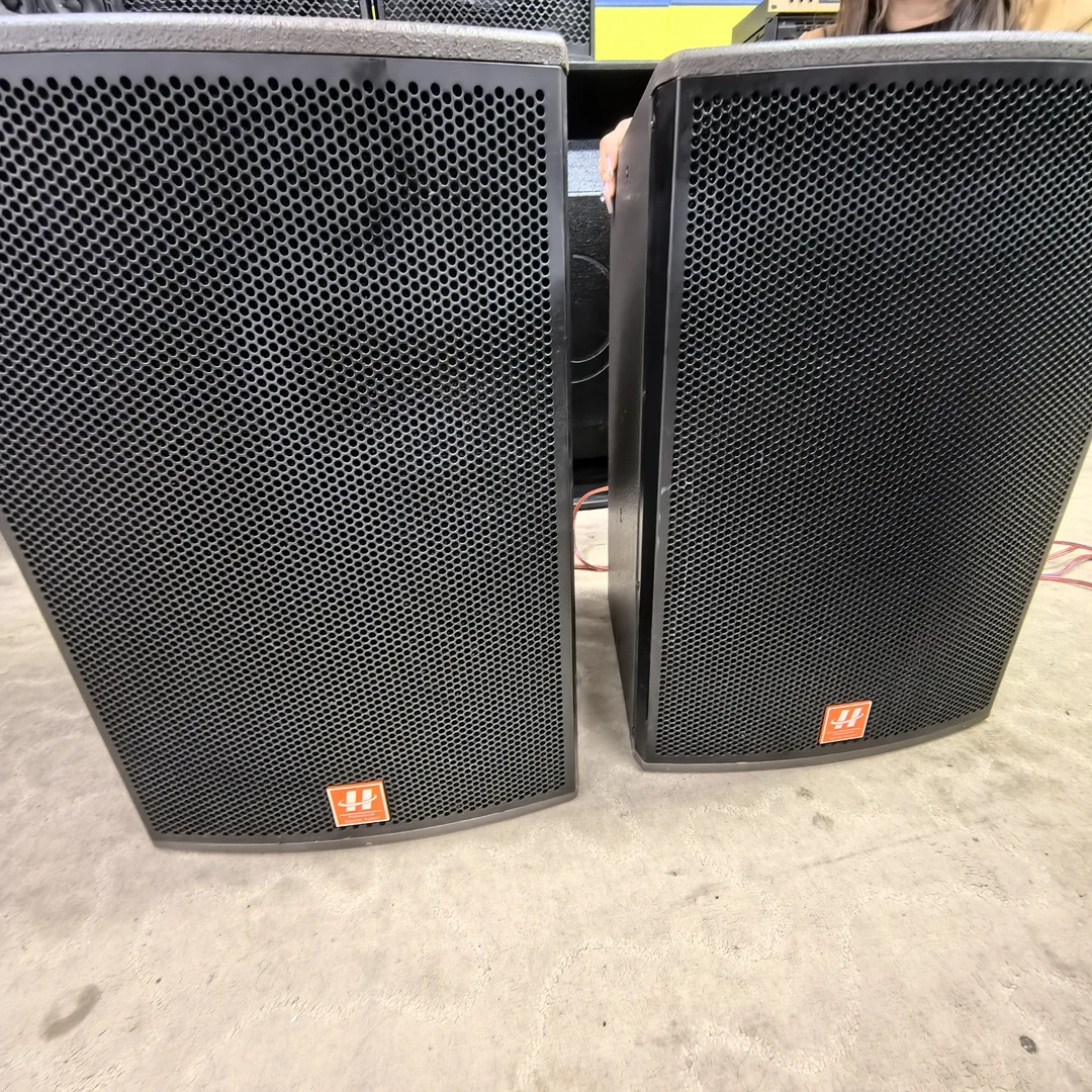 不包邮，湖山12寸音箱一对。保修1个月。