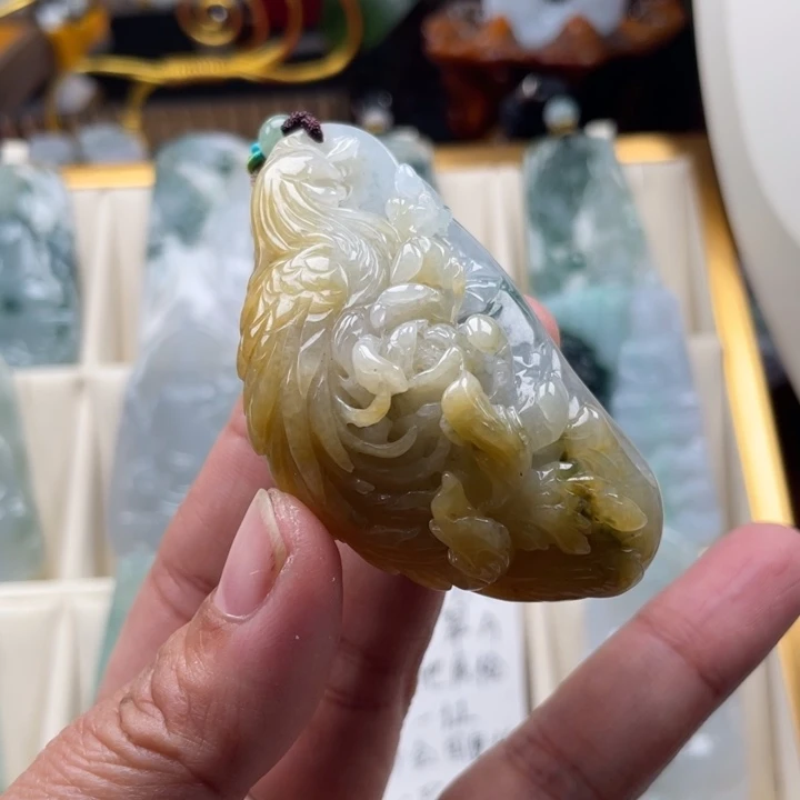 翡翠未镶嵌挂件玉