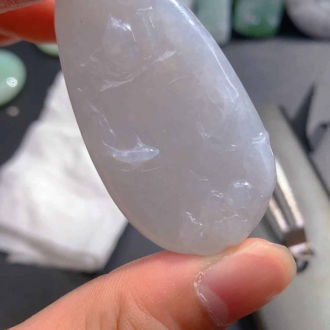 翡翠未镶嵌颈饰翡翠