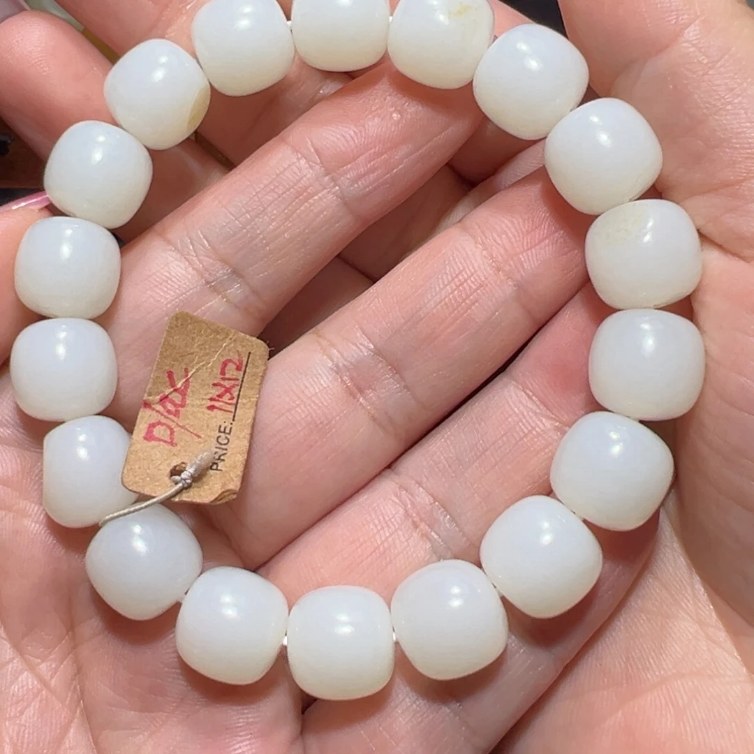 颈饰未镶嵌和田玉良**日