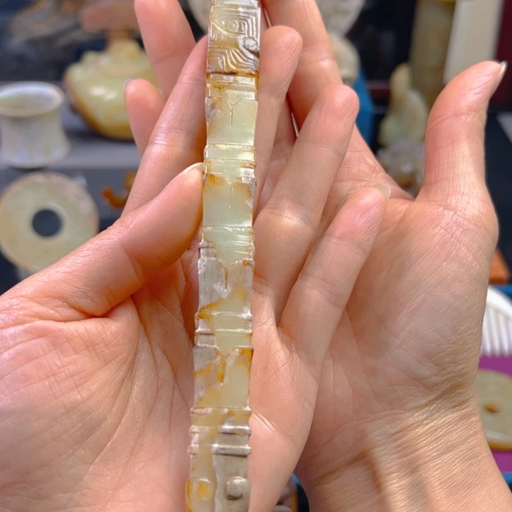 和田玉（糖玉）未镶嵌笔搁爱*肉