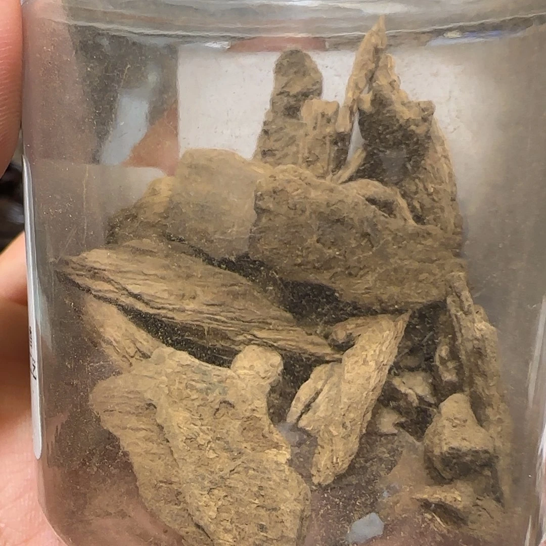 沉香沉香碎屑台湾回流富森红土千年碳化10克