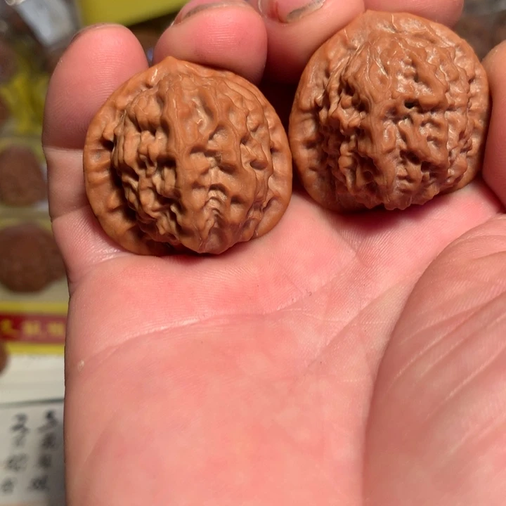 海***川文玩核桃吊坠瓷娃娃拍买有色差35