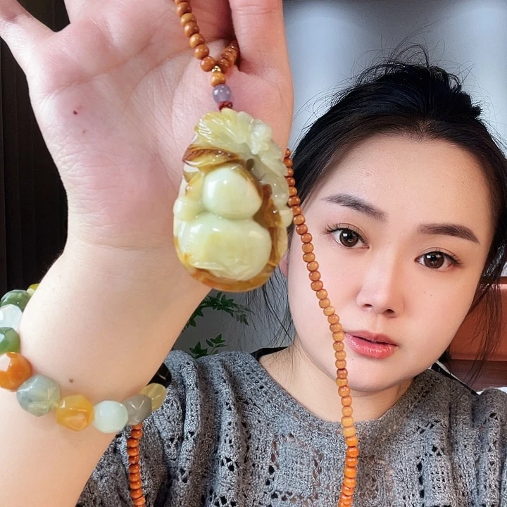 未镶嵌蛇纹石玉颈饰L*