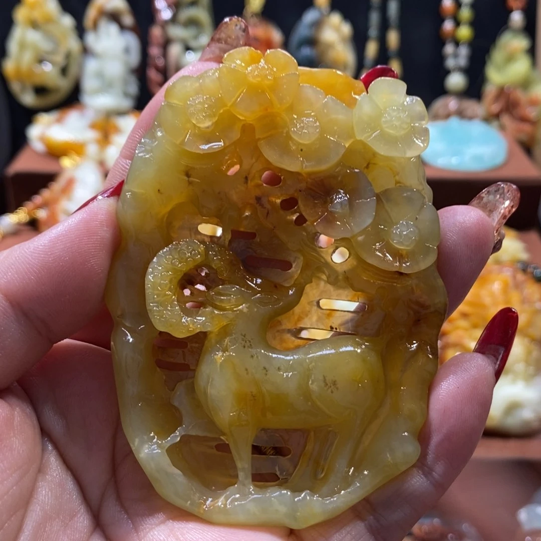 蛇纹石玉颈饰未镶嵌