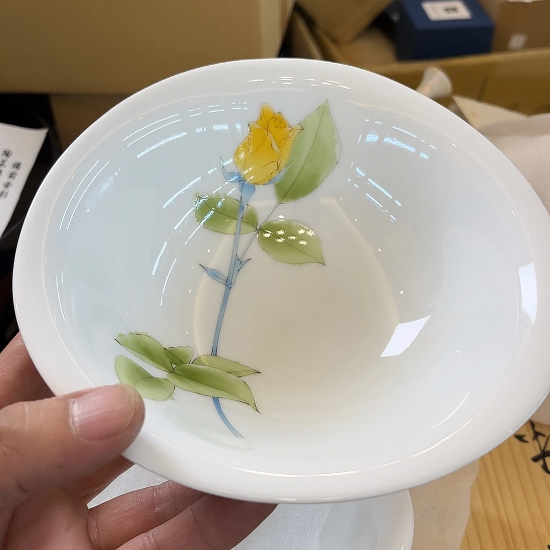 盖碗在家门口吃完早餐去接