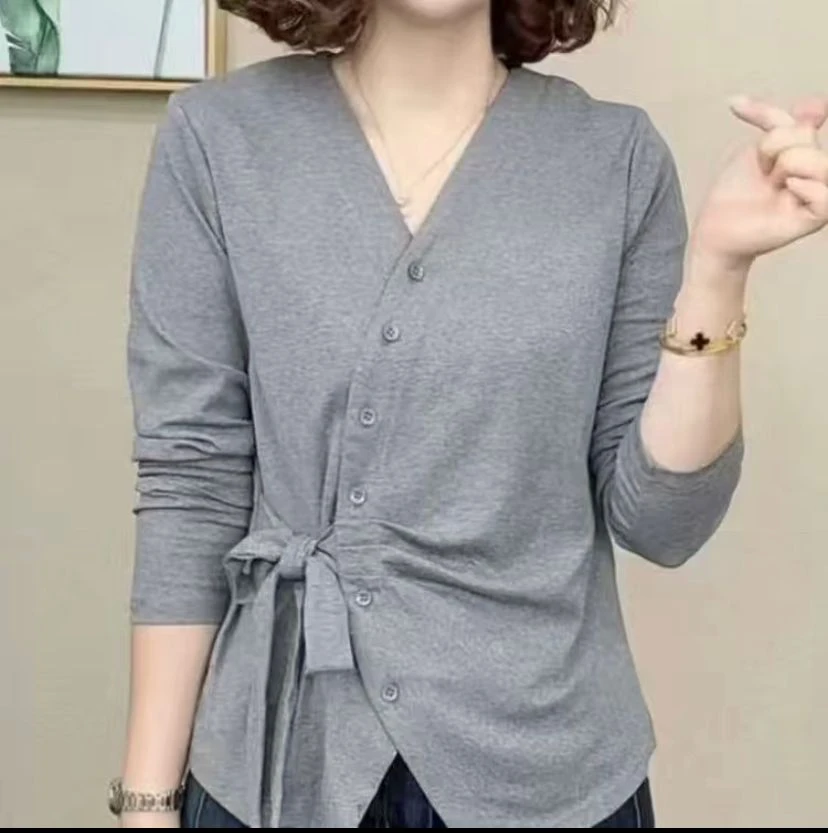 新款时尚百搭洋气宽松显瘦v领女士长袖气质打底上衣 系带款