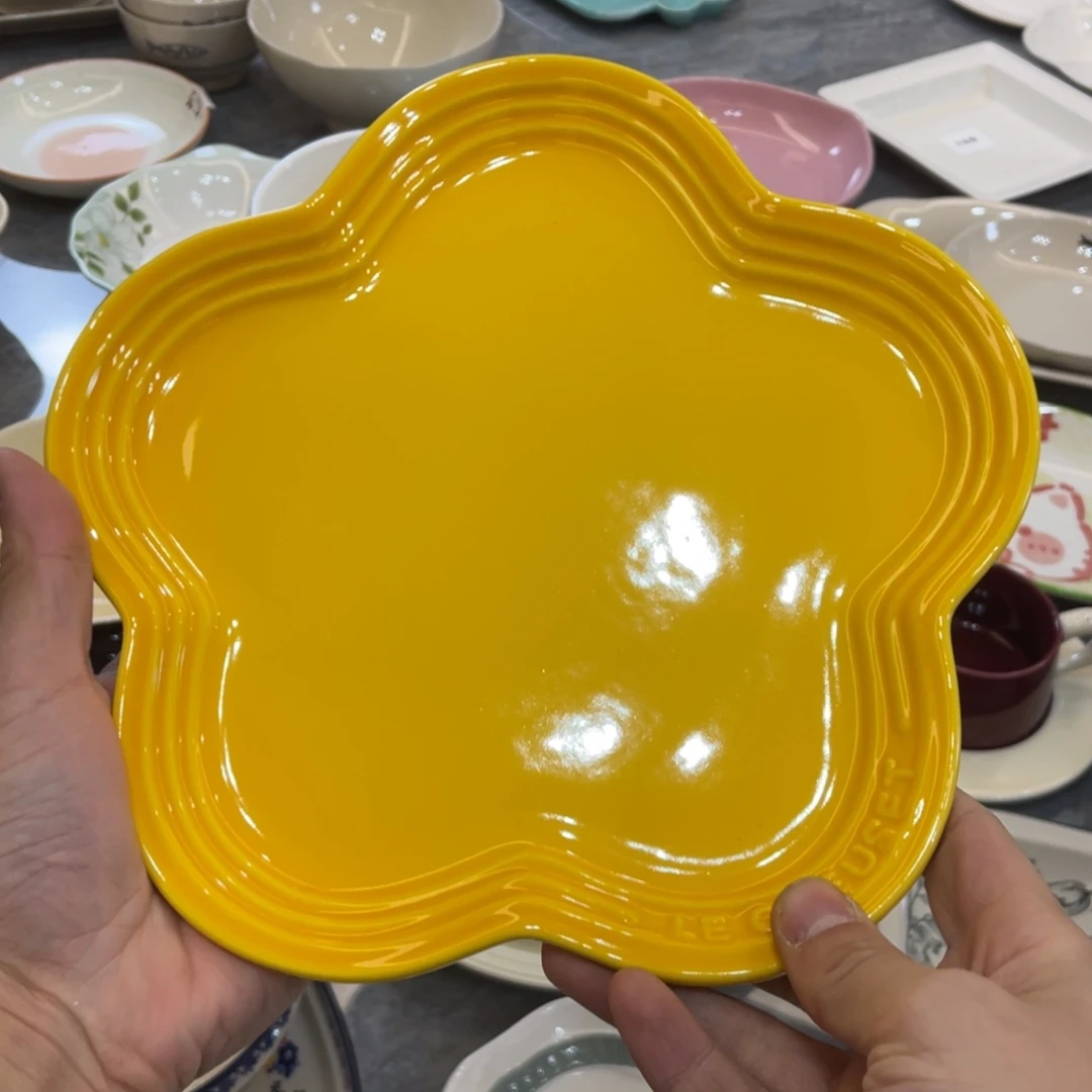 陶瓷微瑕餐具介意勿拍，满18飞！