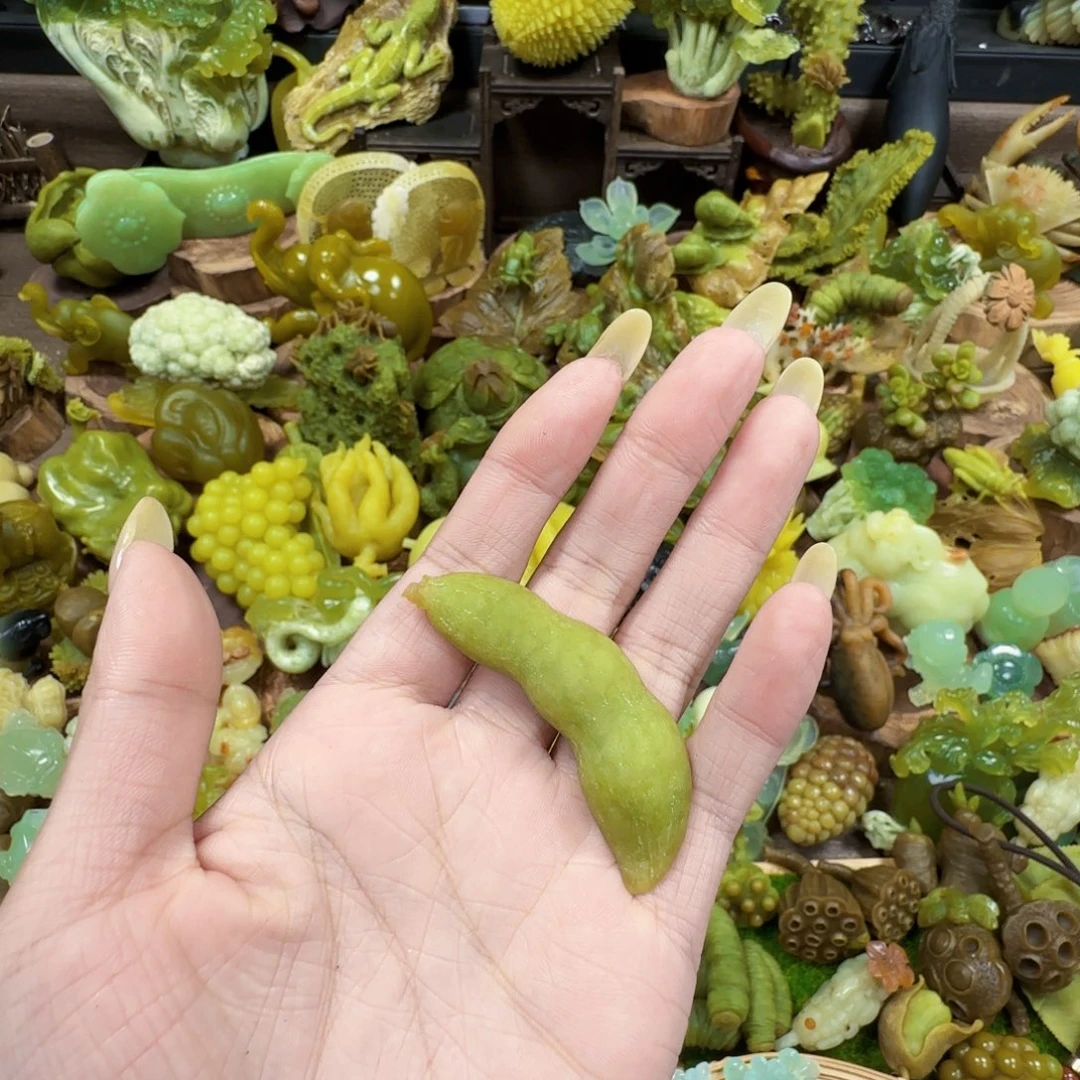 出***蓉蛇纹石玉未镶嵌岫玉