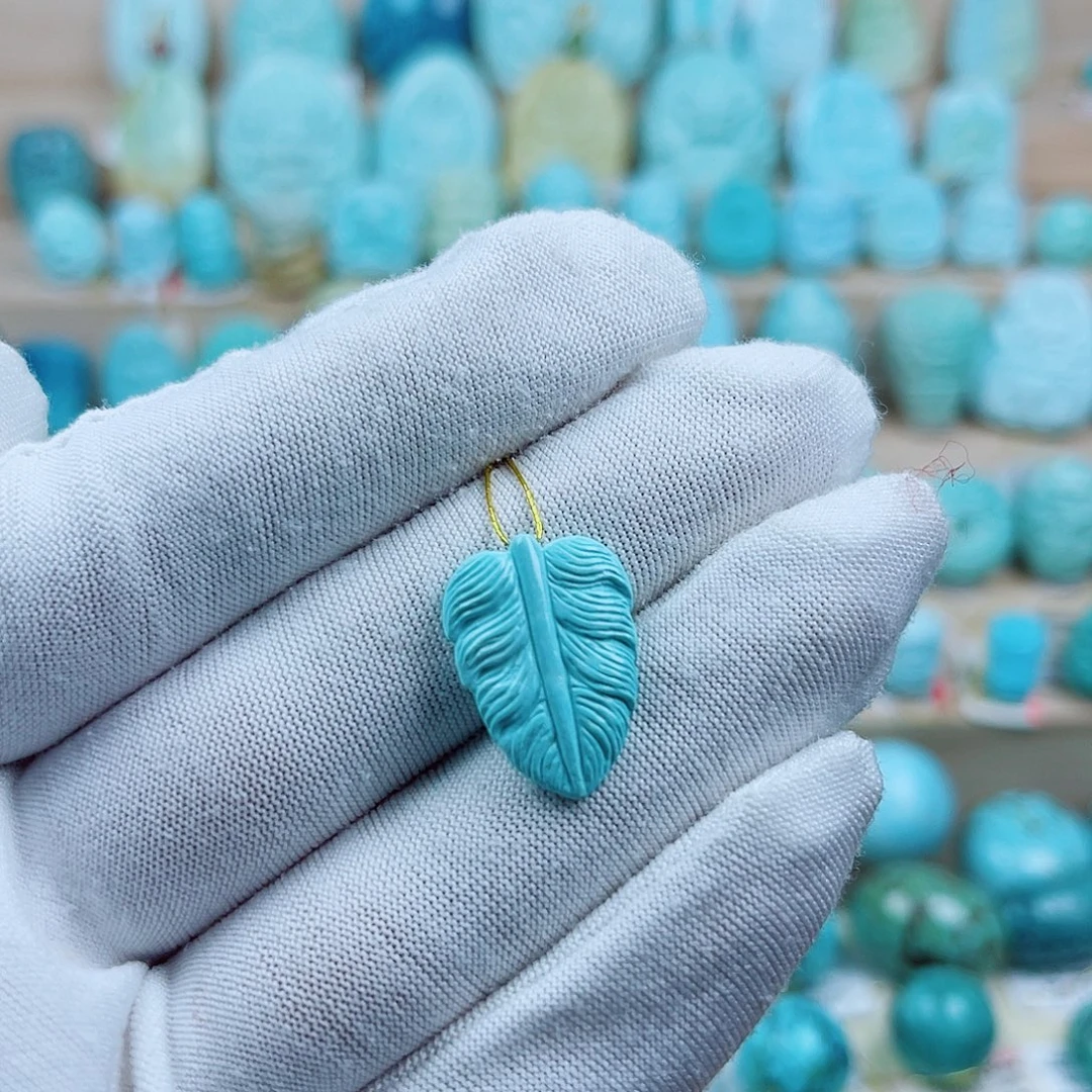 绿松石未镶嵌珠宝奇石