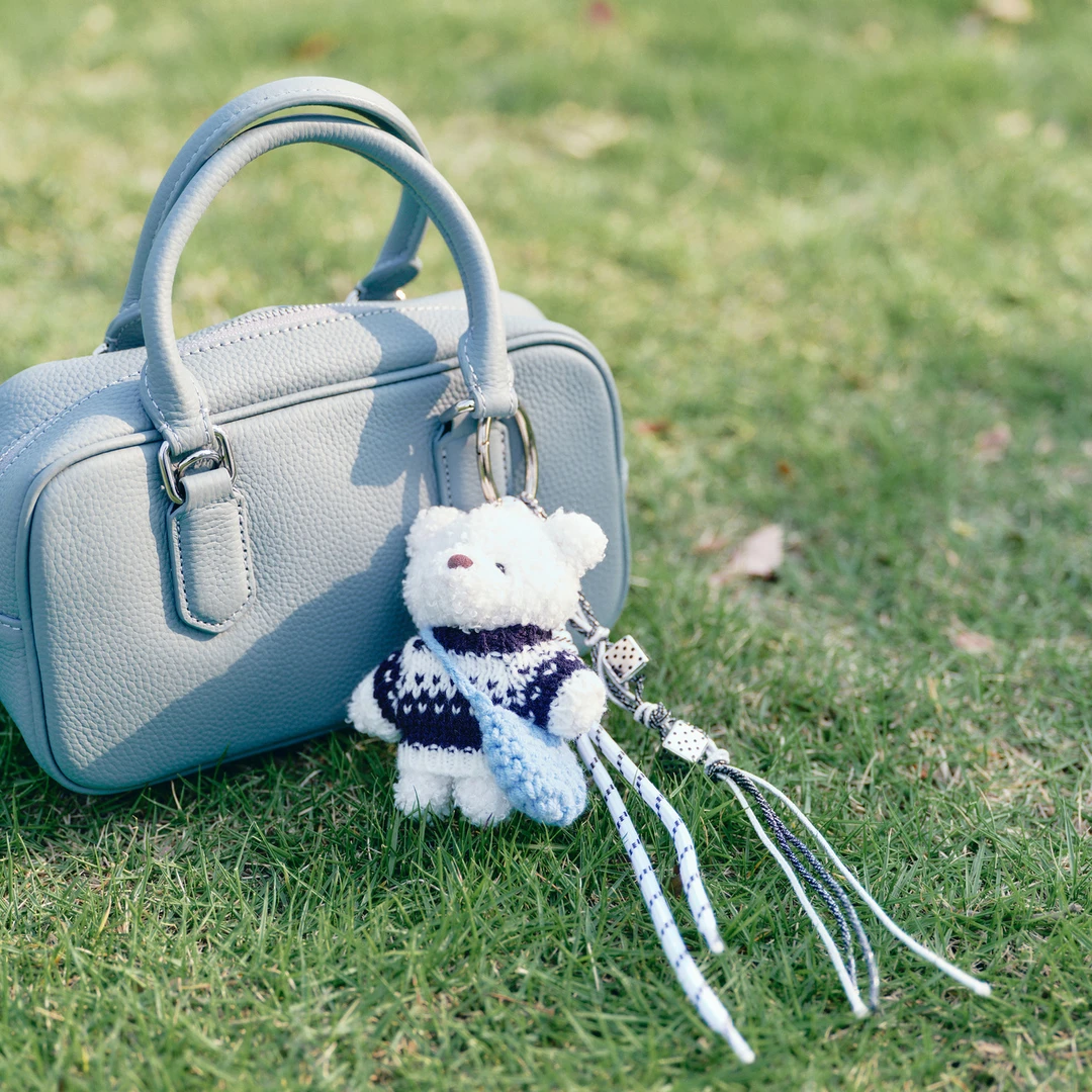 伊芙丽白色可爱熊猫玩偶包挂精美背包小挂饰