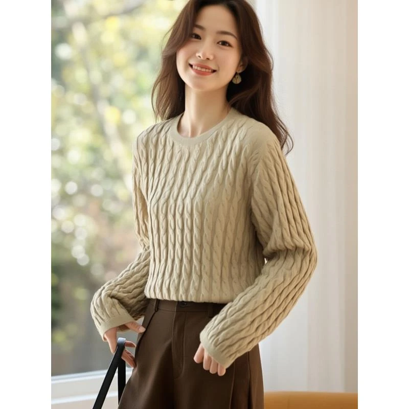 樱鲜2025新款秋冬圆领绞花毛衣女宽松韩版高级感针织衫慵懒风套头