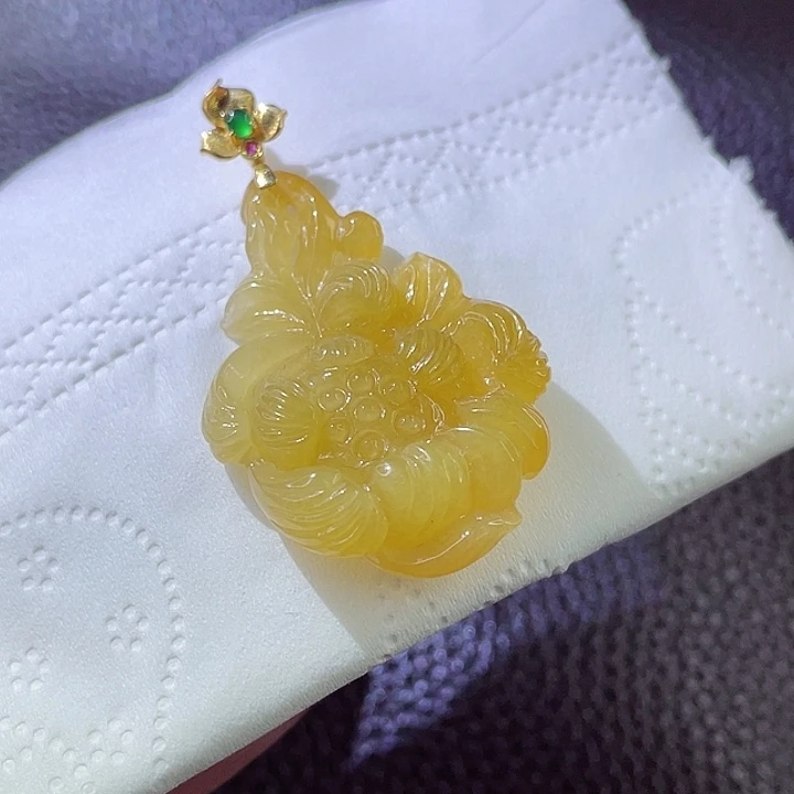 翡翠颈饰18K金镶嵌翡翠